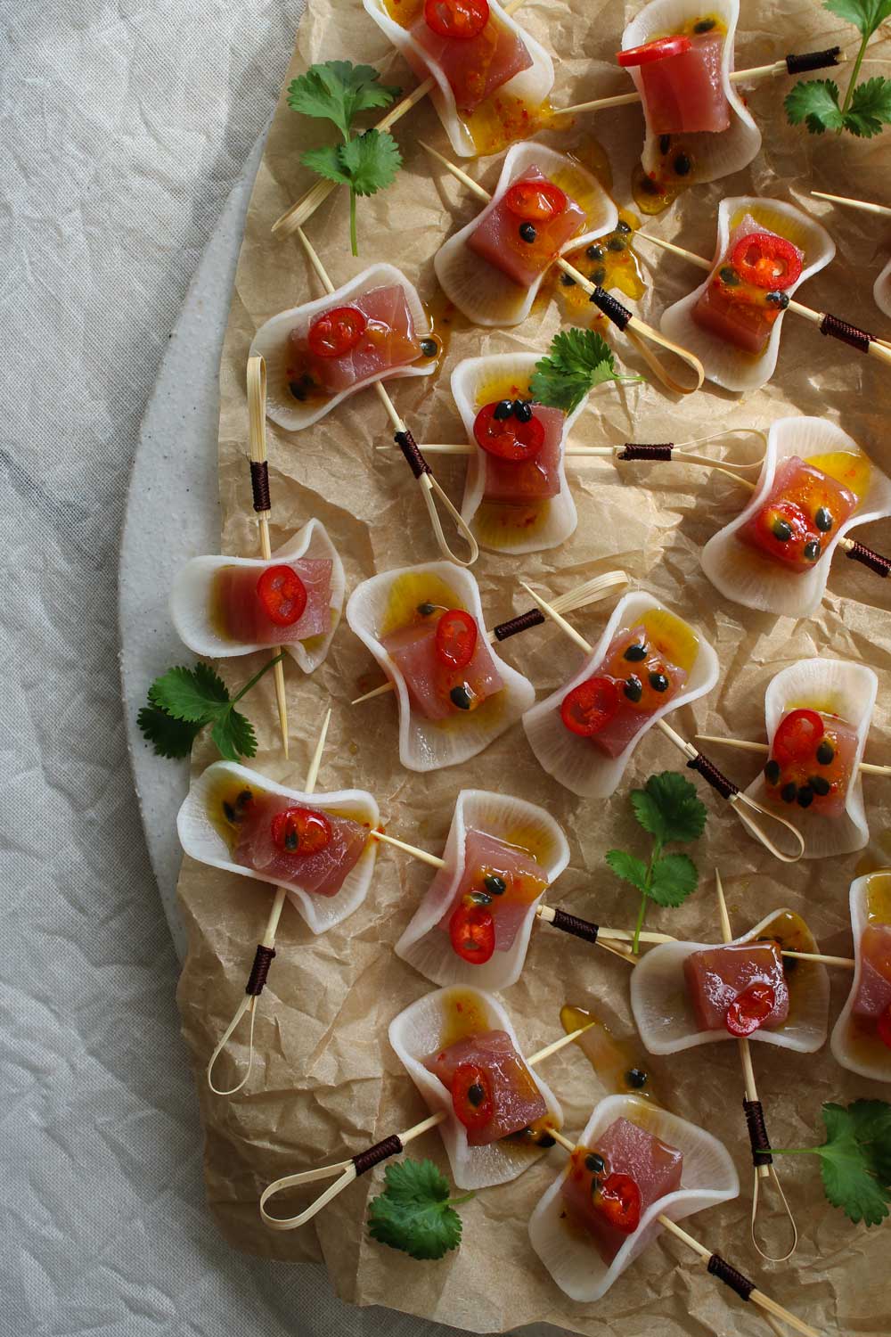 Tonfisk i rättika med passionsfruktsdressing - Provinum